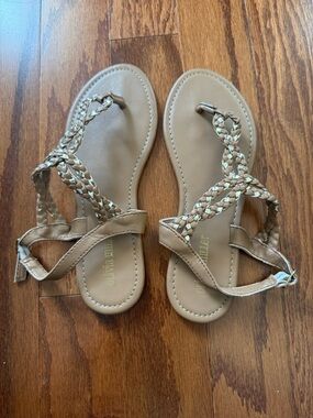 Olivia Miller Tan Braided Sandals Gold Detail Flat Thong Sandals Never Worn
